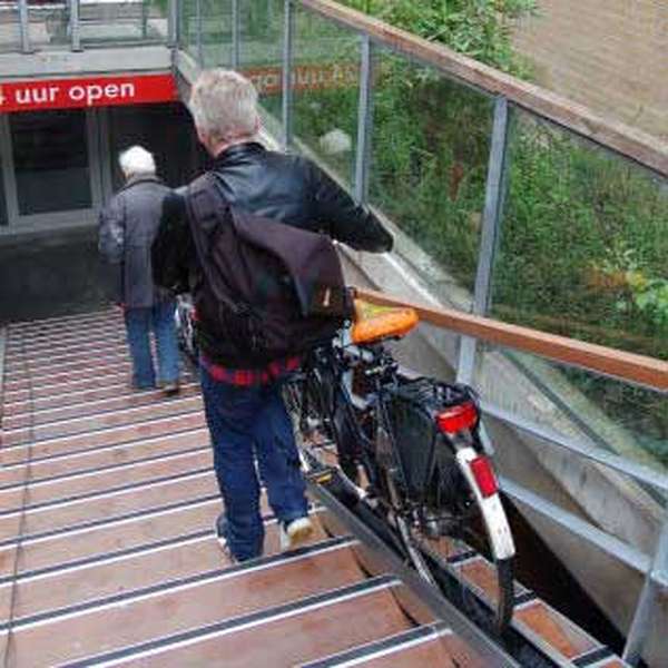 Cycle Parking | Advanced Cycle Products | VeloComfort® Automated Cycle Wheel Ramp | image #10 |  
