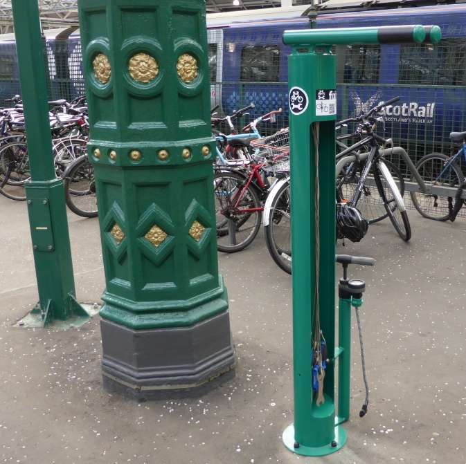 Falco Steams Ahead at Edinburgh Waverley Railway Station!