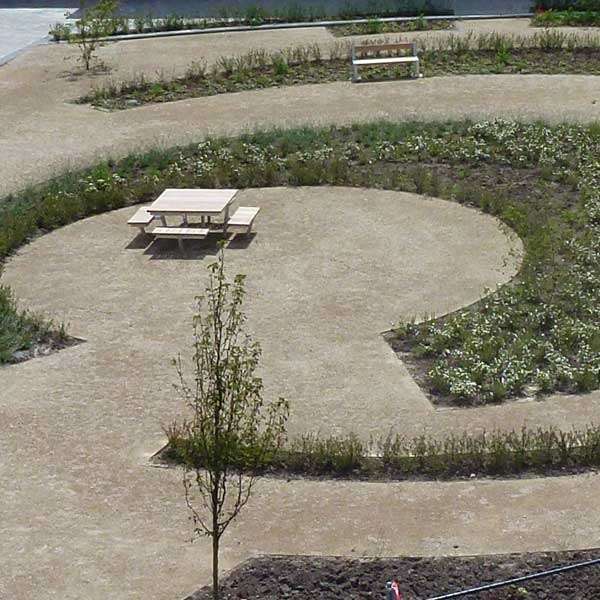 FalcoFare Picnic Table