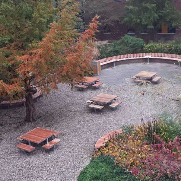 FalcoFare Picnic Table