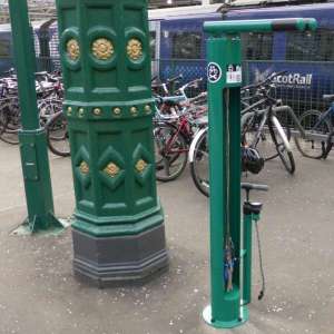 Falco Steams Ahead at Edinburgh Waverley Railway Station!