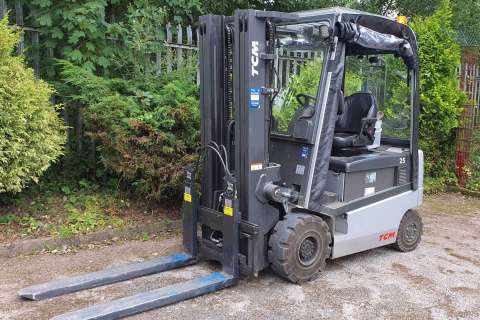 Falco Boosts Environmental Credentials with the Purchase of a New Electric Fork Truck