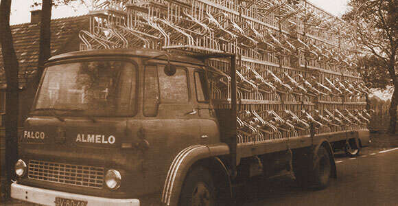 Falco Cycle Parking Vintage Truck