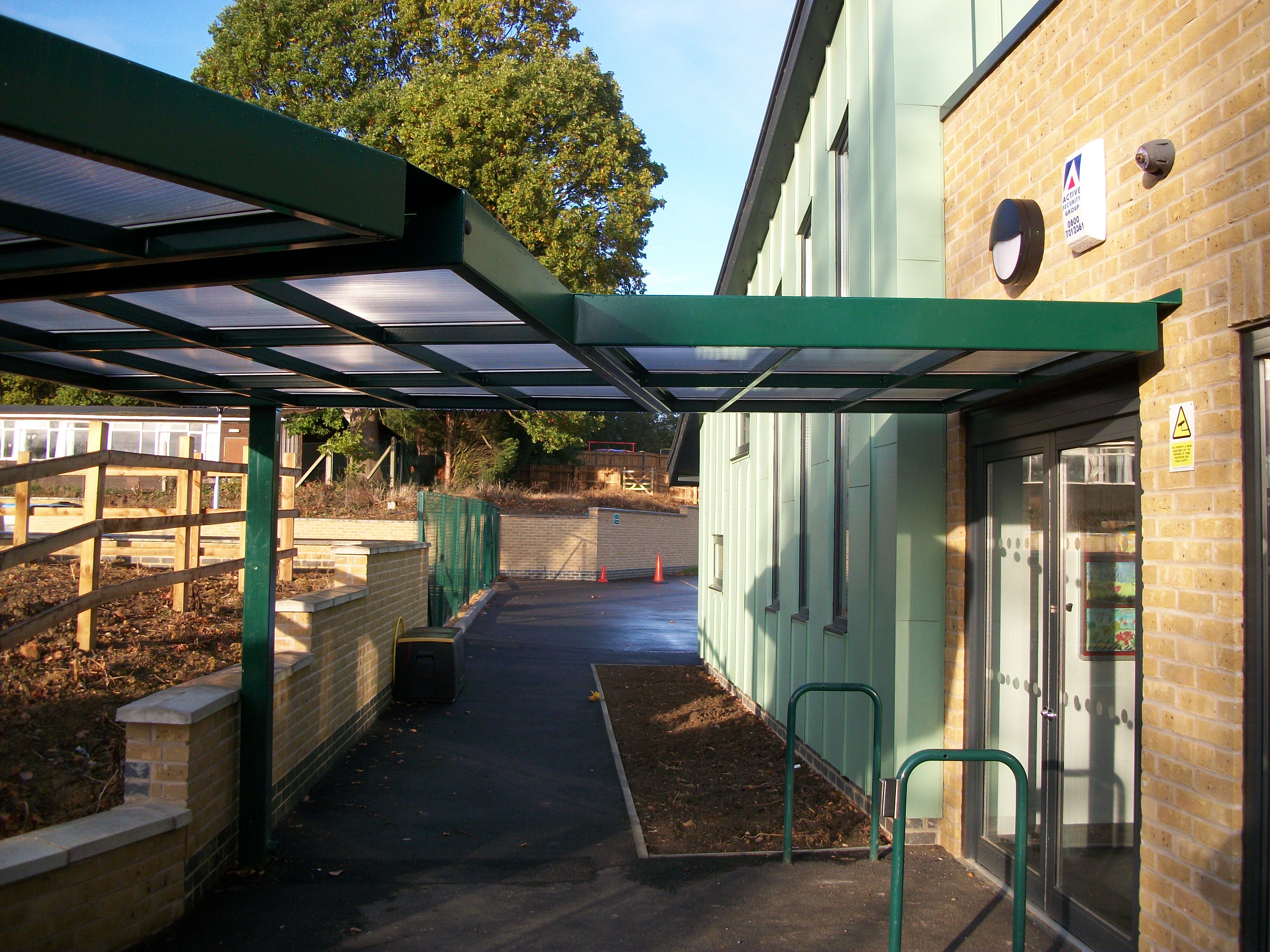 FalcoSpan Walkway for Roselands Primary School 