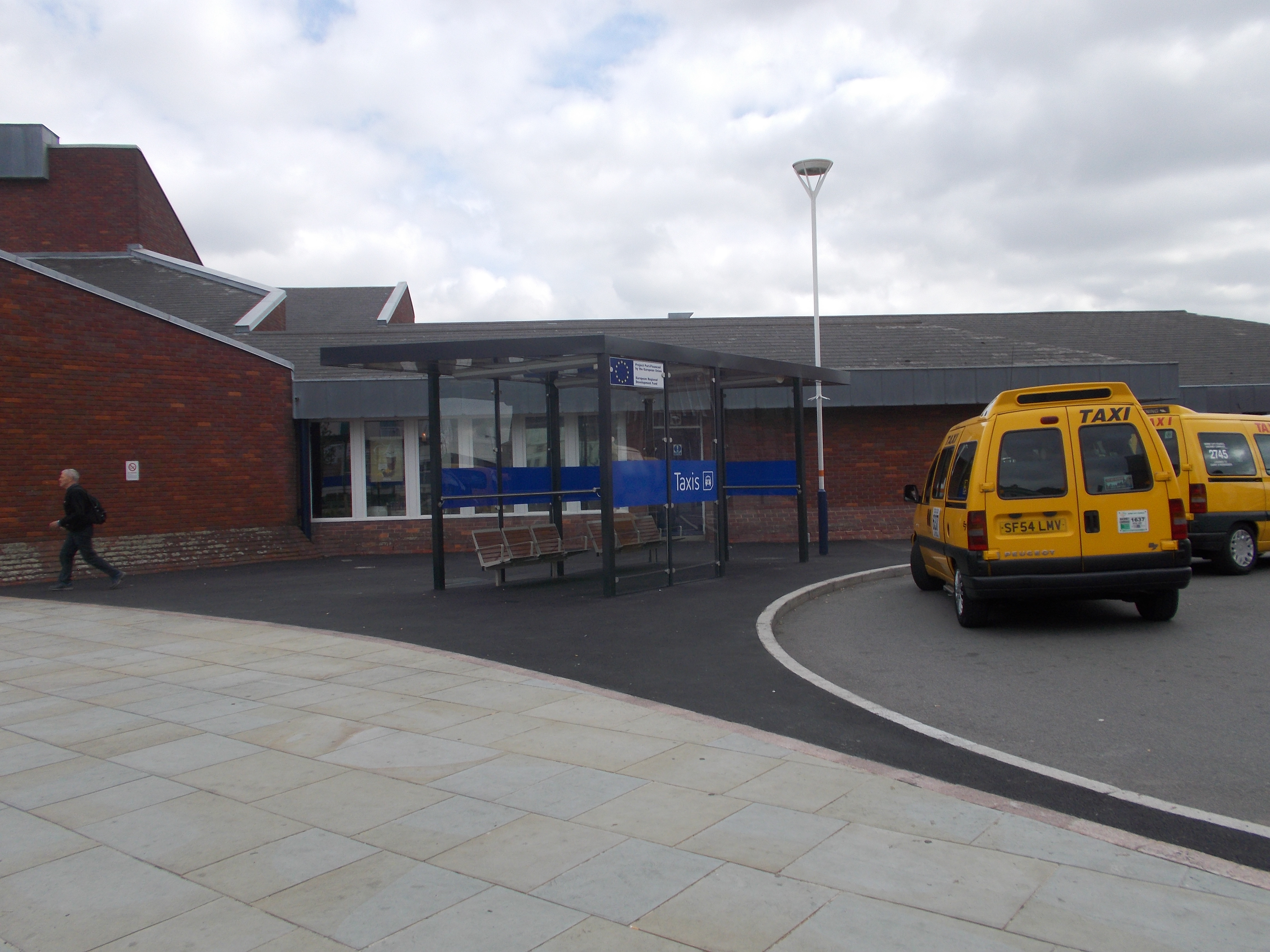 Derby Midland gets Falco Bus, Taxi and Cycle Shelters!