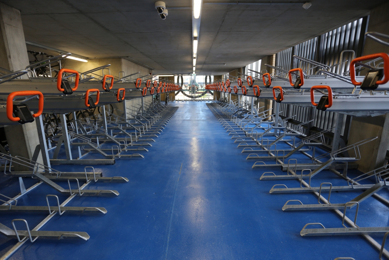 The UK's Largest Cycle Hub Opens at Cambridge Station Incorporating 3,000 Spaces!!!