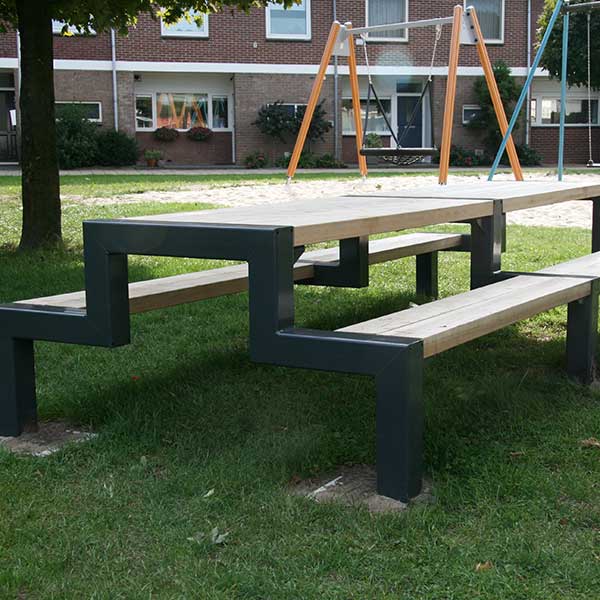 FalcoBloc Picnic Table (Open Frame)