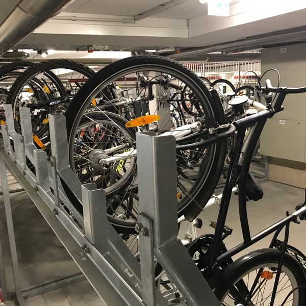 FalcoVert-Pro Semi Vertical Cycle Rack