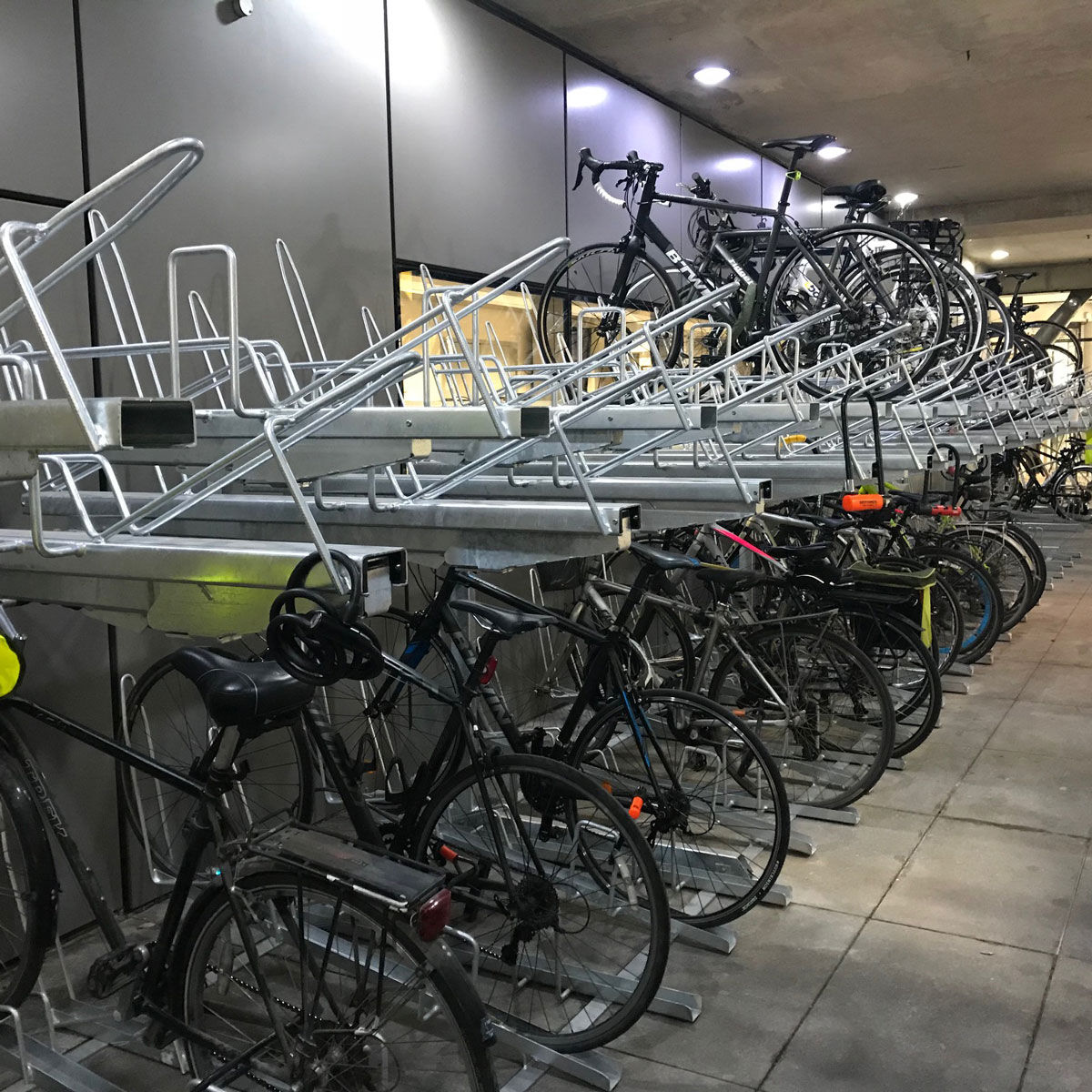 FalcoLevel-Eco Two-Tier Cycle Parking
